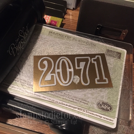 Large Numbers Framelit Dies cutting numbers out of center of foil mat www.stampinupcom #stampinup #largenumberframelits 2